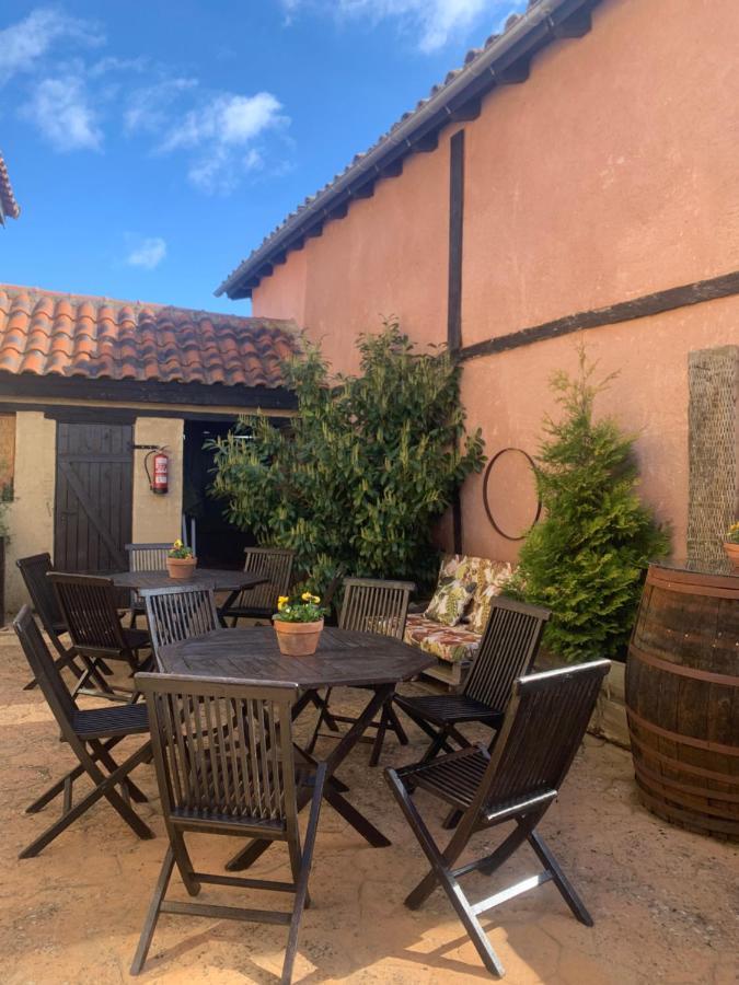 Casa Rural Dos Reales San Cristobal de Boedo ภายนอก รูปภาพ