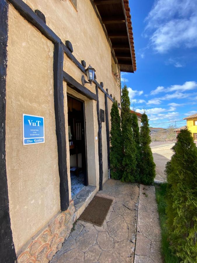Casa Rural Dos Reales San Cristobal de Boedo ภายนอก รูปภาพ