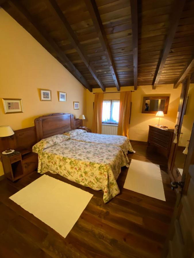 Casa Rural Dos Reales San Cristobal de Boedo ภายนอก รูปภาพ
