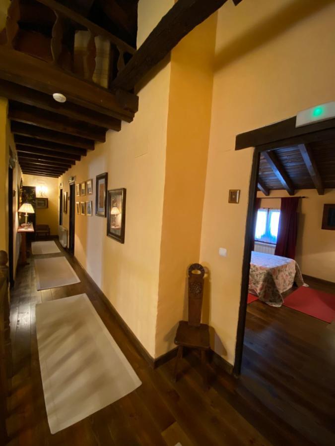Casa Rural Dos Reales San Cristobal de Boedo ภายนอก รูปภาพ