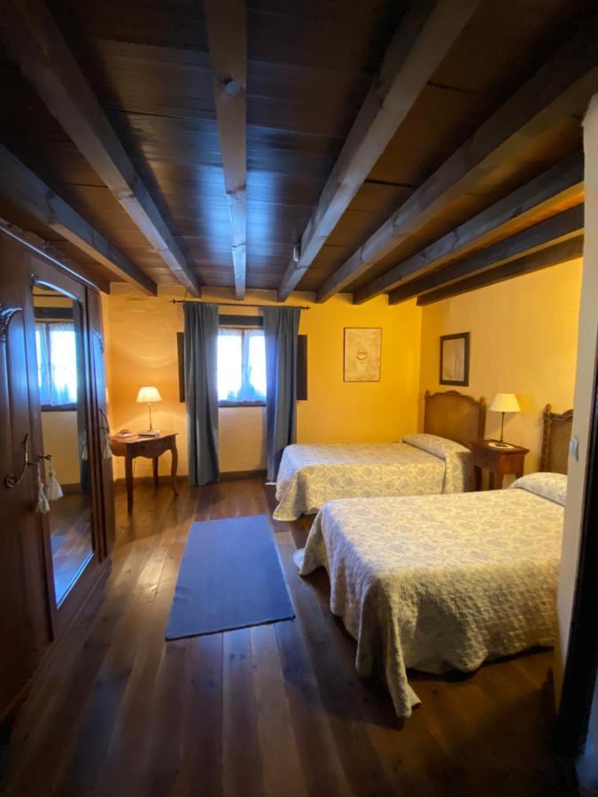 Casa Rural Dos Reales San Cristobal de Boedo ภายนอก รูปภาพ