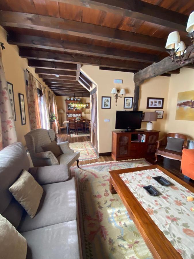 Casa Rural Dos Reales San Cristobal de Boedo ภายนอก รูปภาพ