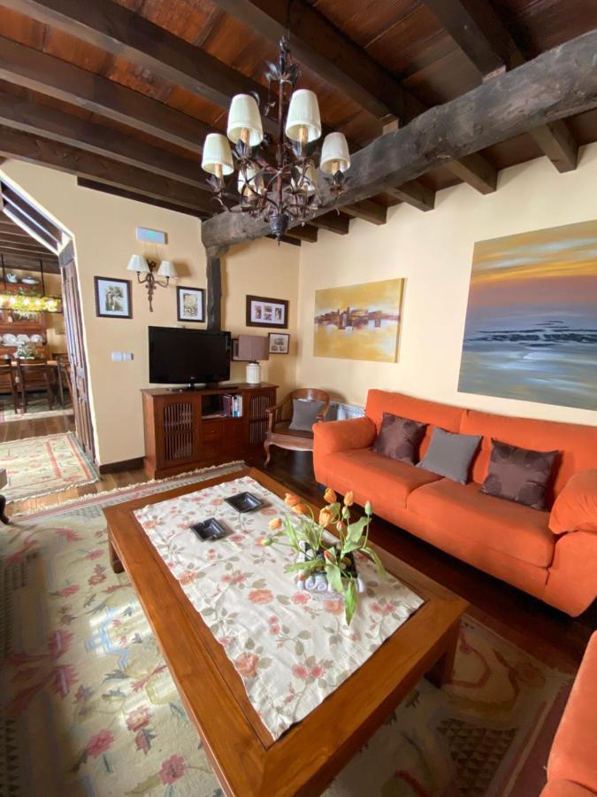 Casa Rural Dos Reales San Cristobal de Boedo ภายนอก รูปภาพ